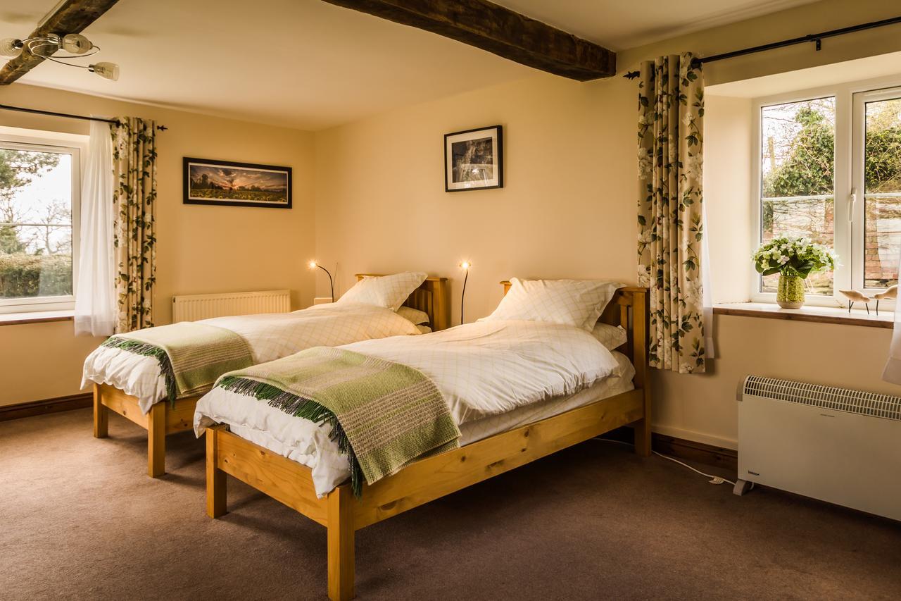 Bed and Breakfast Hills Farm Leominster Esterno foto
