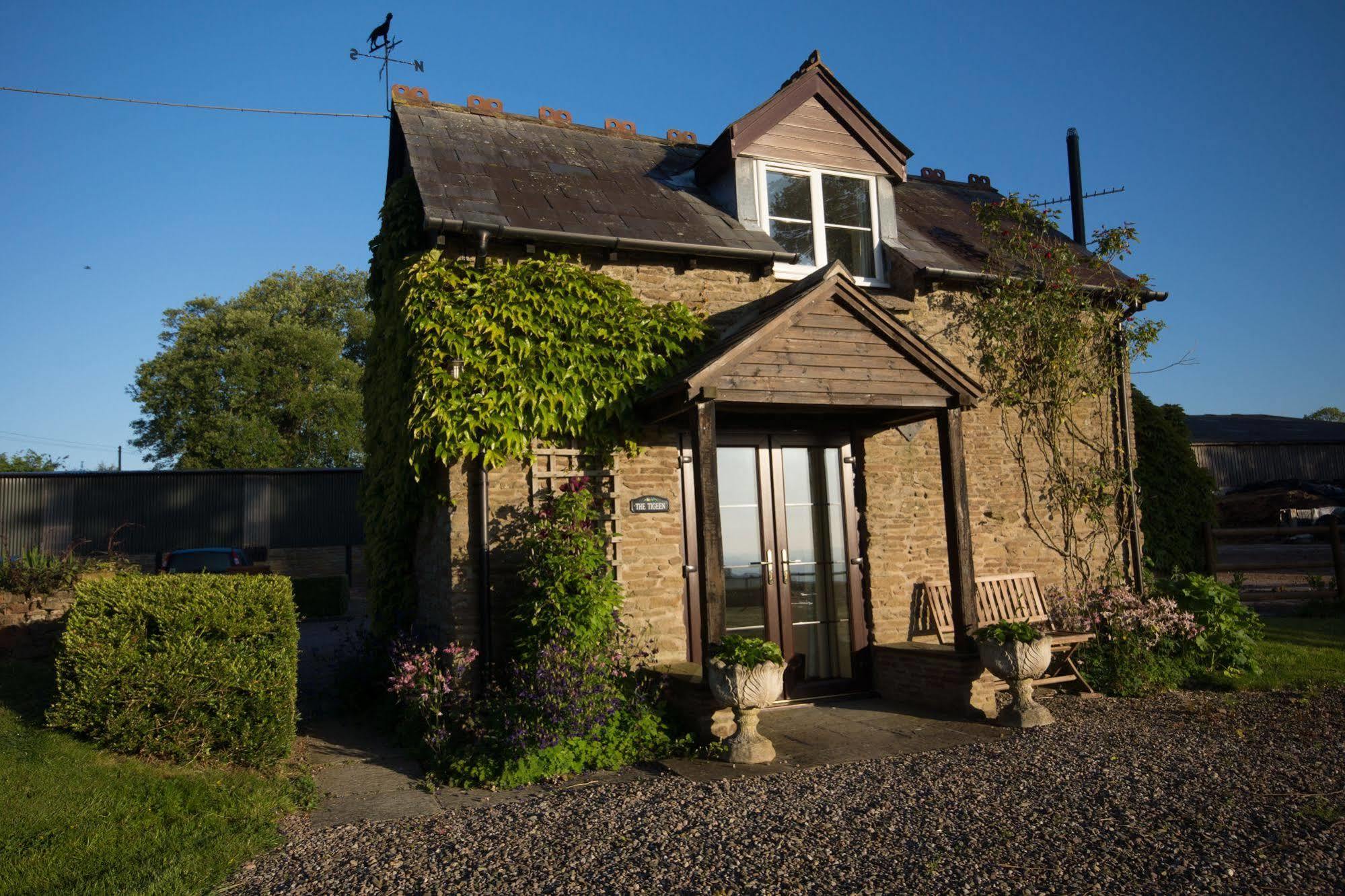 Bed and Breakfast Hills Farm Leominster Esterno foto